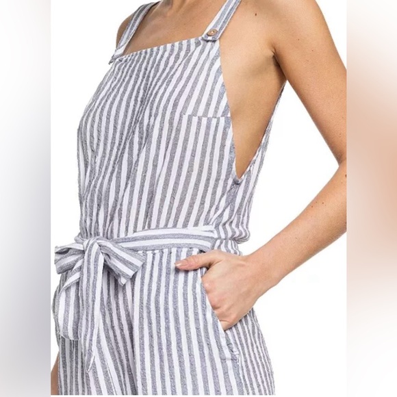 Roxy Gray and White Jumpsuit - Picture 12 of 16
